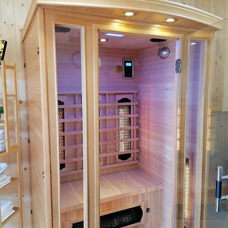 8888 Apartmanhaz Lispeszentadorján Εξωτερικό φωτογραφία