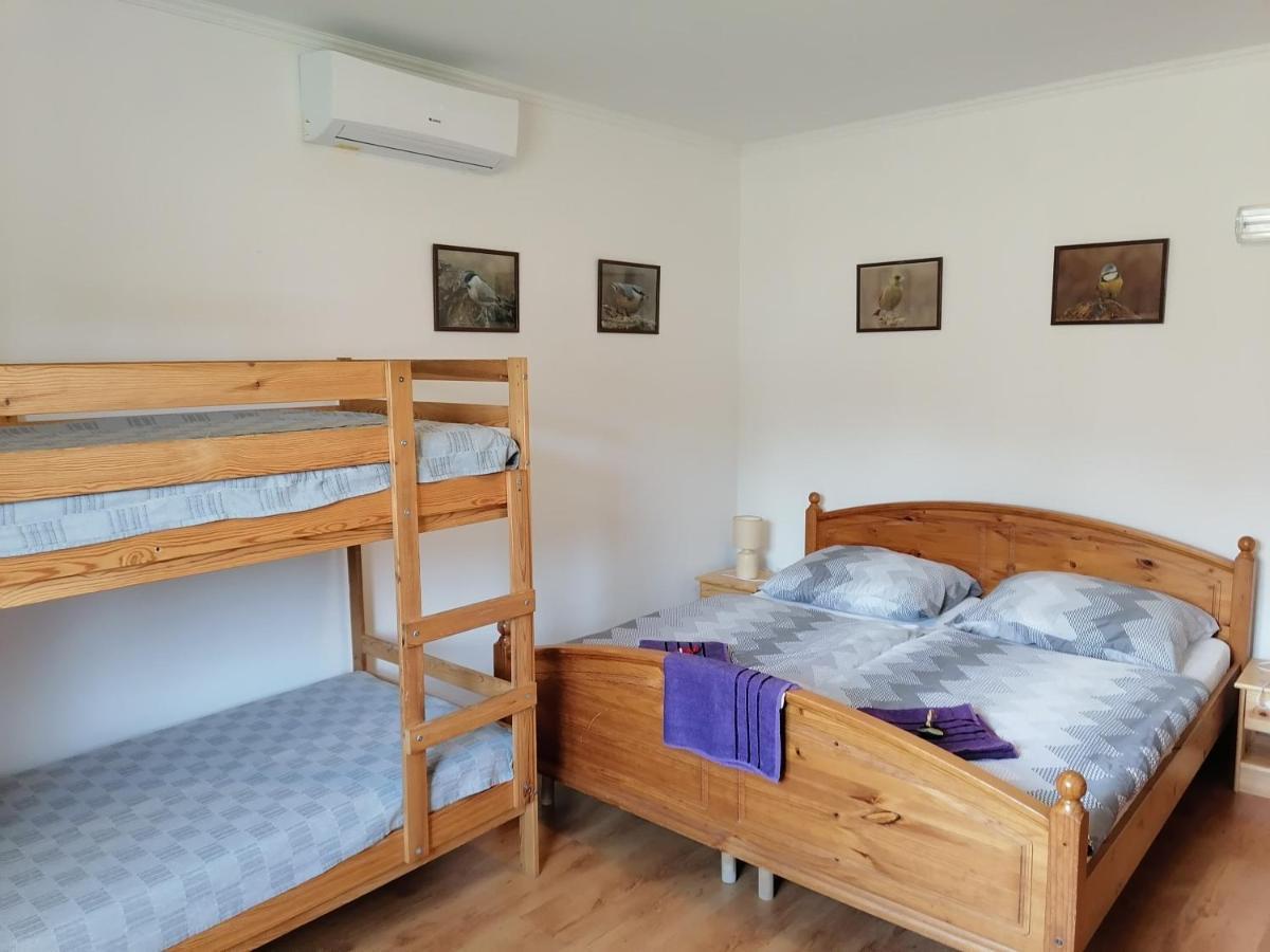 8888 Apartmanhaz Lispeszentadorján Εξωτερικό φωτογραφία