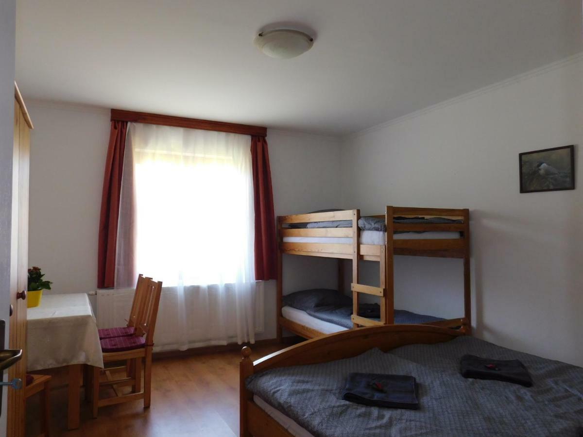 8888 Apartmanhaz Lispeszentadorján Εξωτερικό φωτογραφία
